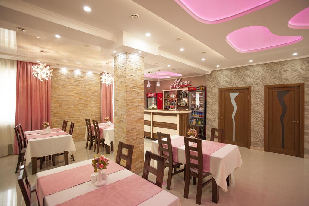 Mirage Hotel Berehove  Luaran gambar