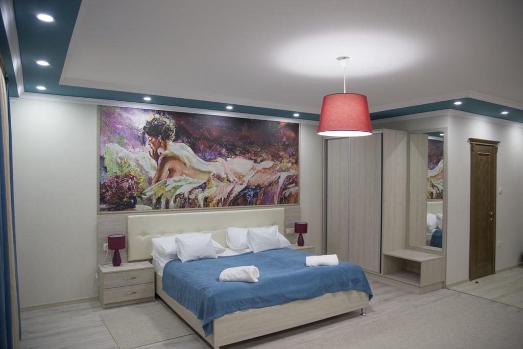 Mirage Hotel Berehove  Luaran gambar